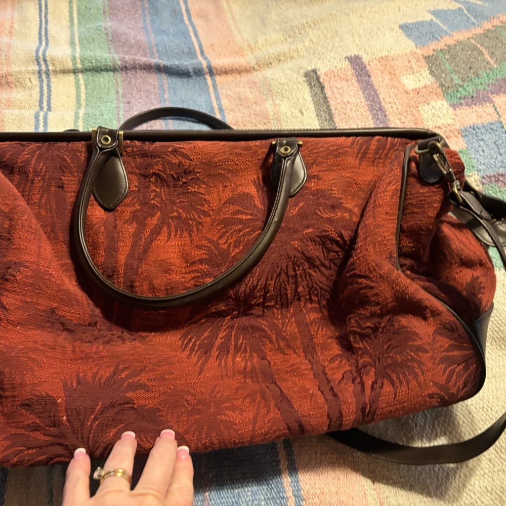 Bueno Travel Bag Black and Red with Embossed Logo